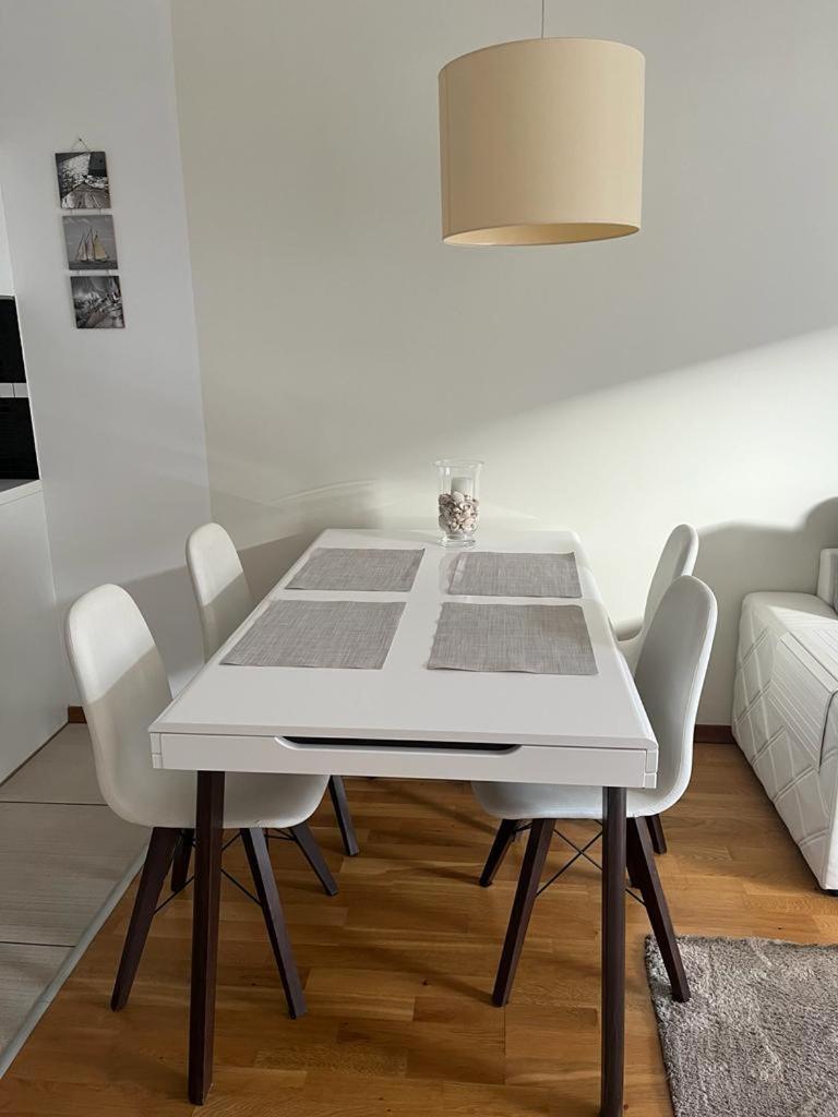 Apartament Na Osiedlu Platan Свіноуйсьце Екстер'єр фото